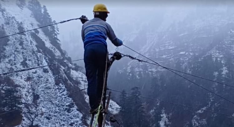 Electricity Supply to Be Disrupted in Parts of Kashmir for Infrastructure Enhancement Work