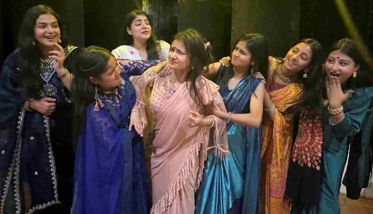 Exploring Theatrical Satire: Natrang's 'Rehearsal' Exposes Amateurism and Ego in Pursuit of Artistic Excellence