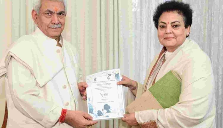 NCW Chairperson Rekha Sharma Visits Raj Bhawan, Meets with Lieutenant Governor Manoj Sinha