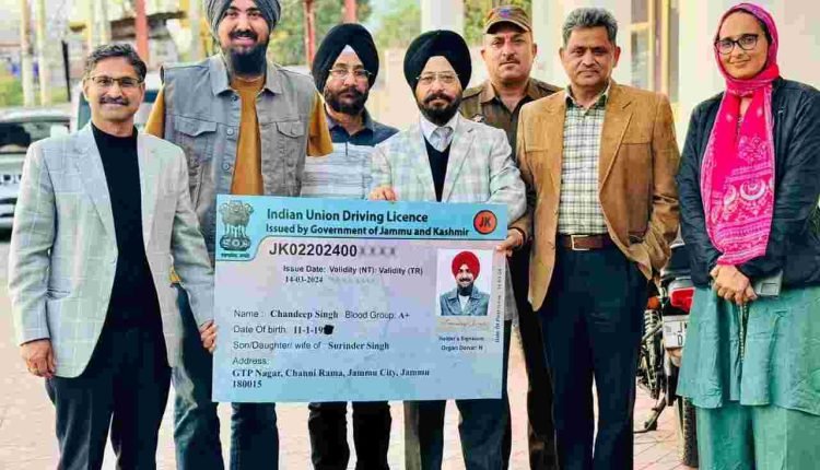 Ace para Int'l Taekwondo Player of Jammu gets Driving License