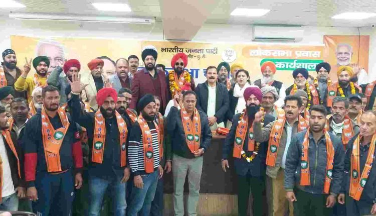 More than 500 political, social personalities joined BJP in 4 programmes