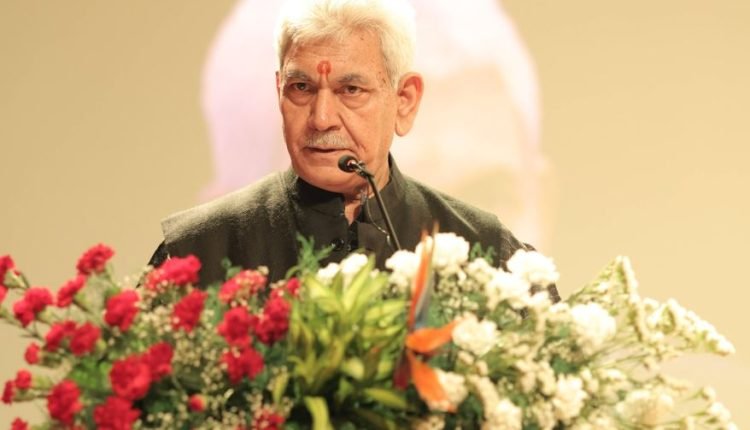 Southern Gujarat Chamber of Commerce & Industry delegation calls on Lt Governor