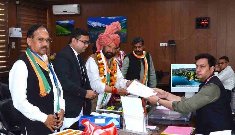 Lok Sabha Elections 2024 : 8 more candidates file nomination for Udhampur Lok Sabha seat