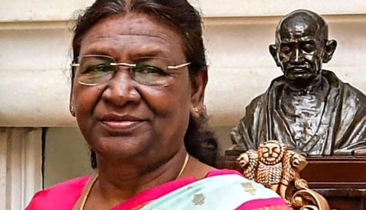 President Droupadi Murmu Offers Condolences for Lives Lost in J&K Road Accident on Jammu-Srinagar National Highway