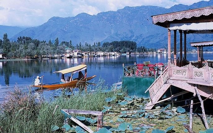 Weather Alert: Jammu and Kashmir Anticipates Widespread Rain and Snowfall Till Tuesday