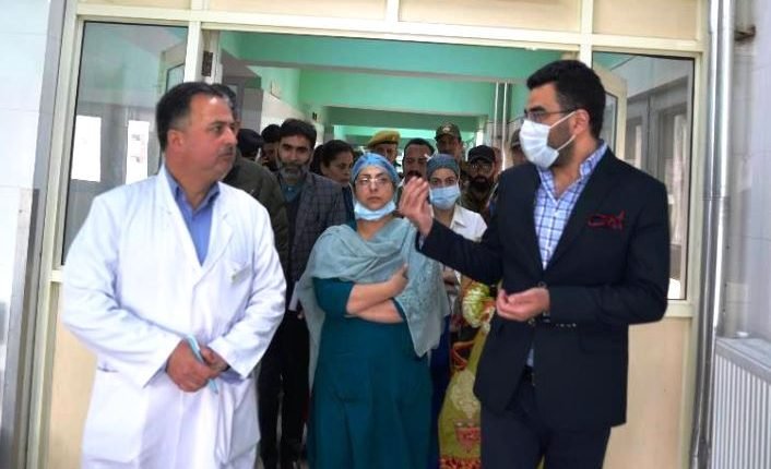 Dr Abid Rasheed reviews functioning of Maternity Hospital SKIMS