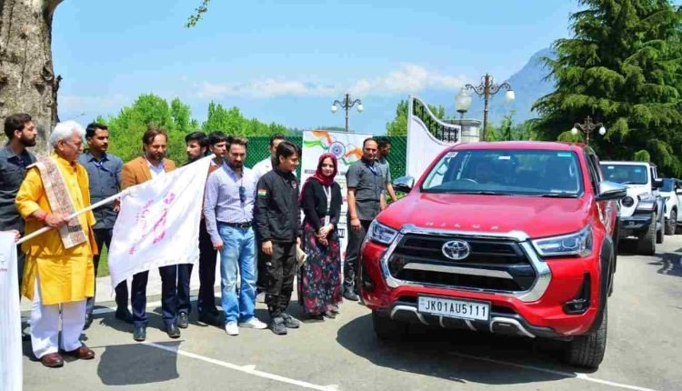 Lt Governor flags off Road Safety Awareness Tour from Raj Bhawan Srinagar
