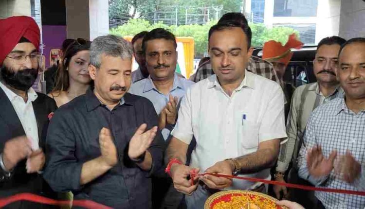 Div Com inaugurates Jashn e Hunar at Jammu Haat: One month Exhibition cum sale showcases wide range of local products 