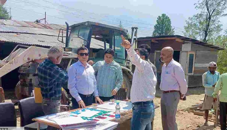 RRC reviews progress of ongoing works on Transit accommodations for PM Package employees across Kashmir