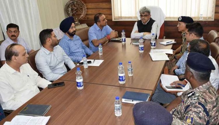 Chief Secretary visits Yatri Niwas Bhagwati Nagar, reviews arrangements for forthcoming SANJY-2024