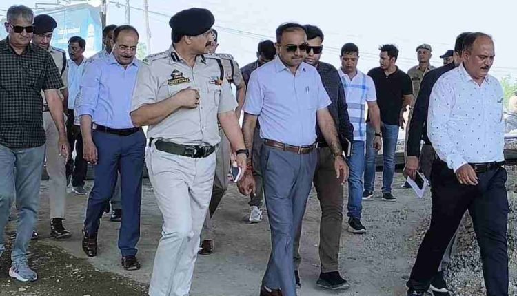Shri Amarnath ji Yatra 2024: Div Com inspects arrangements at Yatri facilitation Centre Lakhanpur
