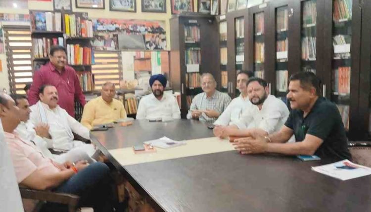 Massive voters’ turnout hints at decisive mandate for BJP: Kavinder