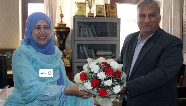 Dr Tehmina assumes charge as Principal Islamia College of Science & Commerce, Srinagar