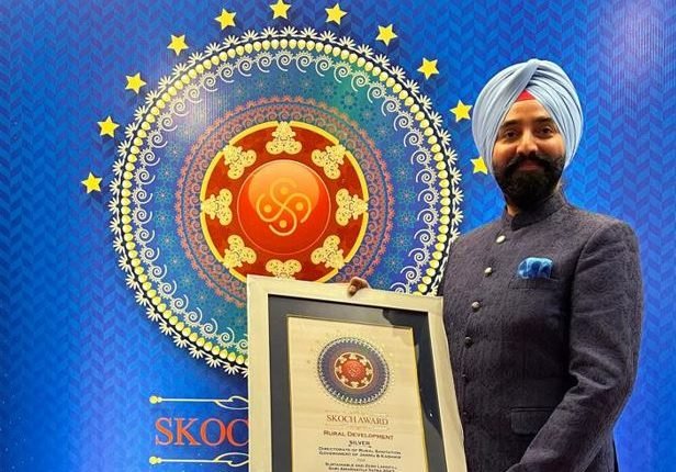 Charandeep Singh receives SKOCH Award 2024 for "Sustainable & Zero Landfill Amarnathji Yatra-2023"