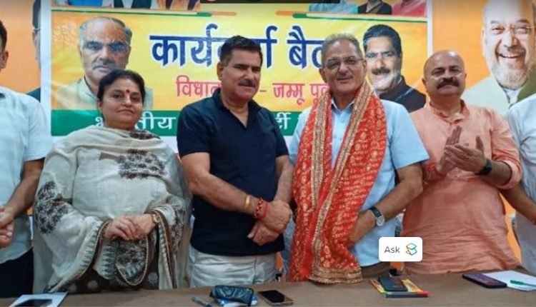 Work double-shift to sensitize people about necessity to bring BJP to power in J&K: Kavinder asks party cadre