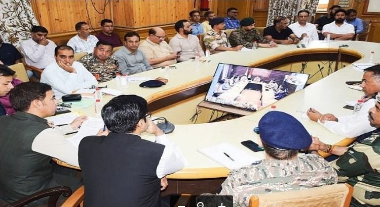 Ensure top-notch arrangements for celebration of Independence Day: Div Com Kashmir