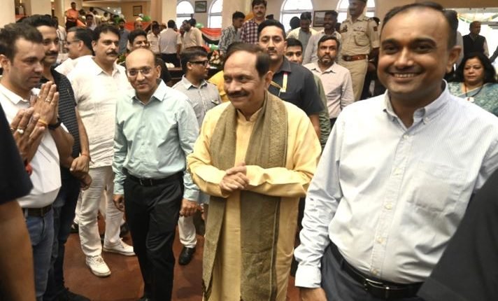 Advisor Bhatnagar hosts ‘At Home’ reception in Jammu