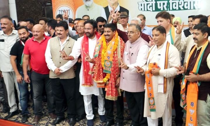 Renowned social activist & businessman Gourav Mahajan joins BJP
