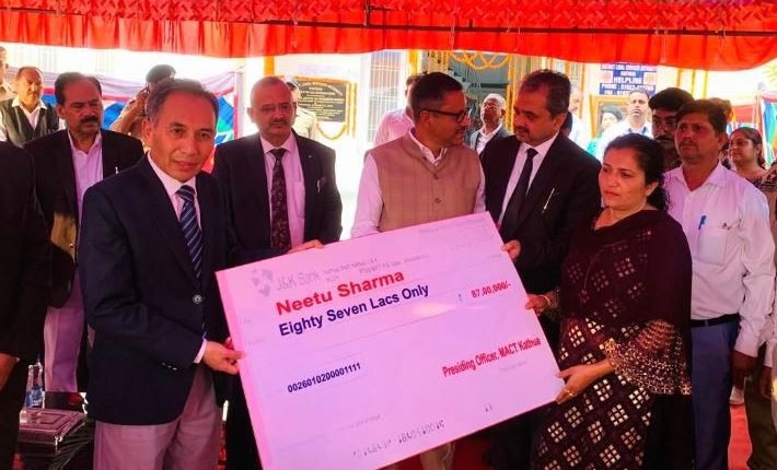 Chief Justice visits Kathua, inspects progress of ongoing works on District Court Complex