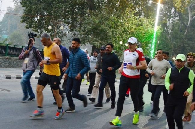Chief Minister Omar Abdullah flags-off Kashmir Marathon-2024