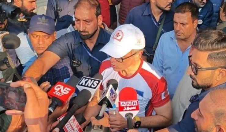 CM Omar Abdullah Leads Kashmir Marathon, Aiming for Global Recognition of Valley's First International Event