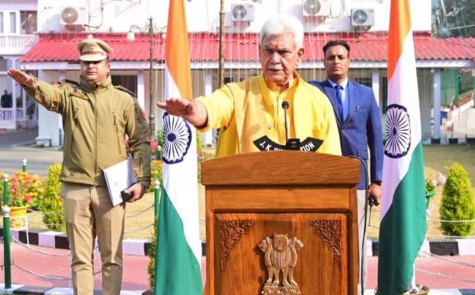 Lt Governor Administers ‘Rashtriya Ekta Diwas’ Pledge to officers at Raj Bhawan; pays tributes to Sardar Vallabhbhai Patel on his Janm-Jayanti