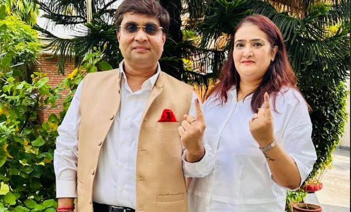 Rahul Sahai, Chairman of PHDCCI, Casts His Vote with Family, Urges Citizens to Participate in Elections