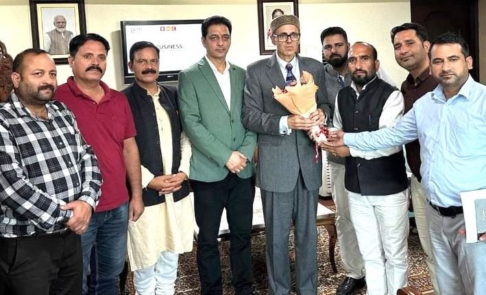 Jammu Kashmir Teachers Association meets Chief Minister Omar Abdullah