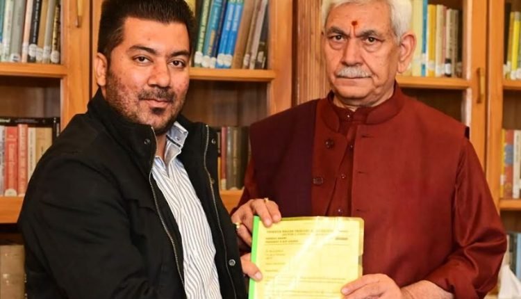 Trikuta Nagar Traders Association President Abhinav Anand Meets Lt Governor Manoj Sinha at Raj Bhawan