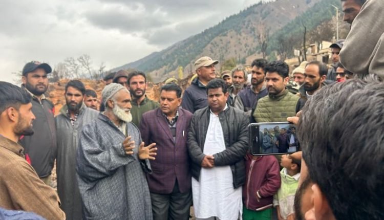Congress demands construction of Pre-fabricated houses for the fire victims  of Warwan