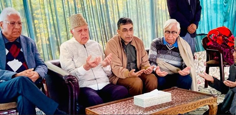 Dr. Farooq, Omar Abdullah condole demise of Devinder Singh Rana 