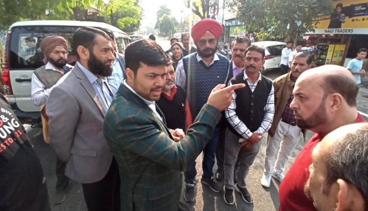 JMC Commissioner takes stock of civic amenities in Ward no 53