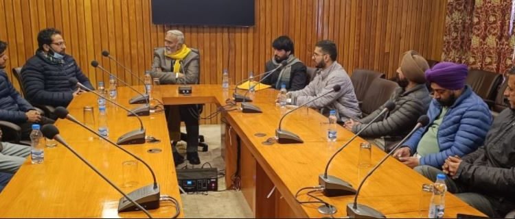 NCM Member engages with representatives of minority communities in Gulmarg
