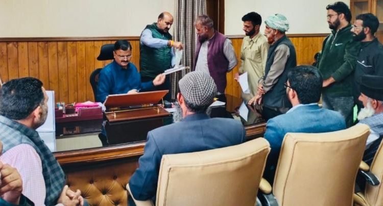 Javed Rana meets several delegations, individuals at Jammu