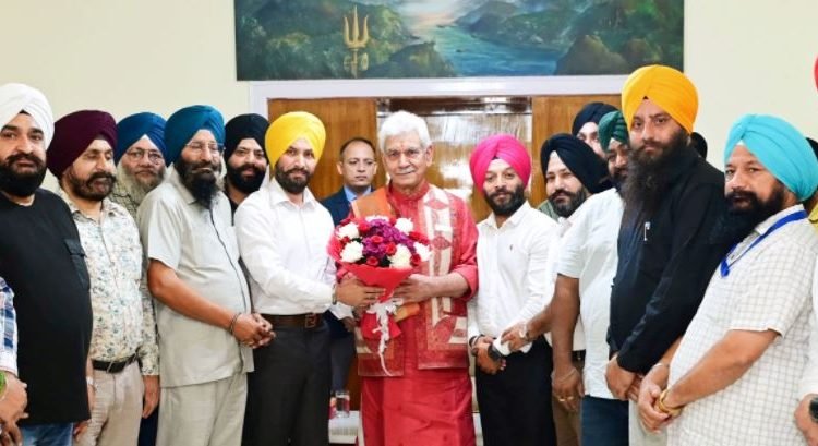 Delegation of Sikh Coordination Committee J&K calls on Lt Governor