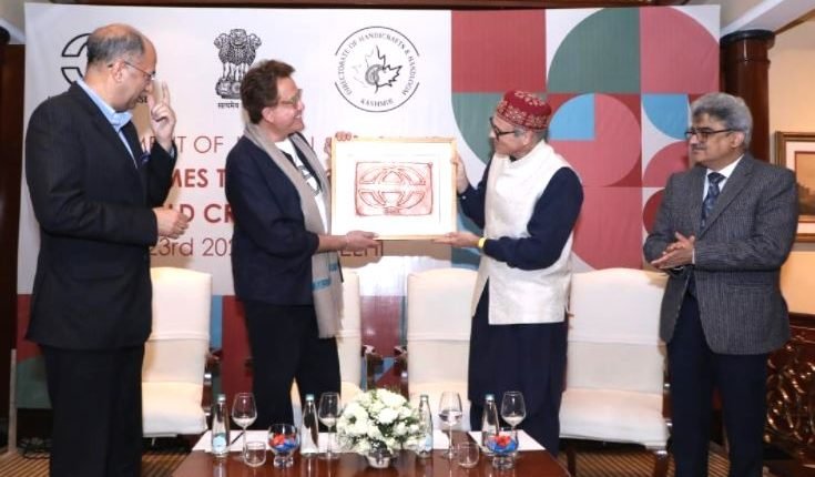 Chief Minister Omar Abdullah meets delegates of World Craft Council