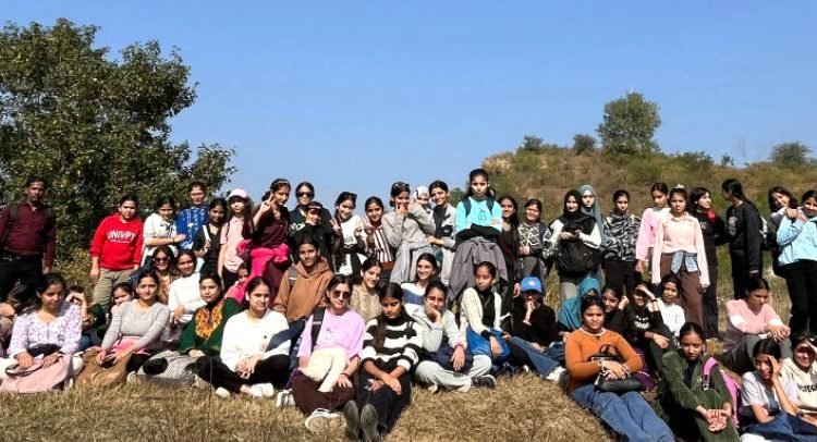 Tawi Trekkers J&K Hosts Successful One-Day Trek from Katal Battal to Aitham