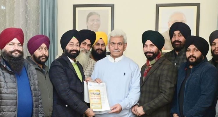 Sikh Delegation Invites LG Manoj Sinha to Veer Baal Diwas Commemoration at Digiana Ashram