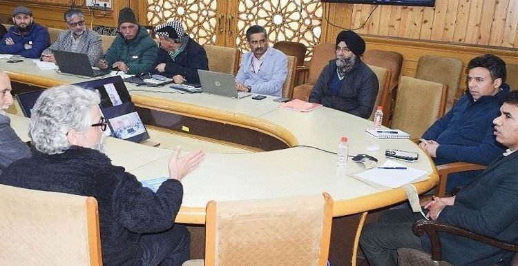 Div Com reviews plan for operation of Water Transport in River Jhelum