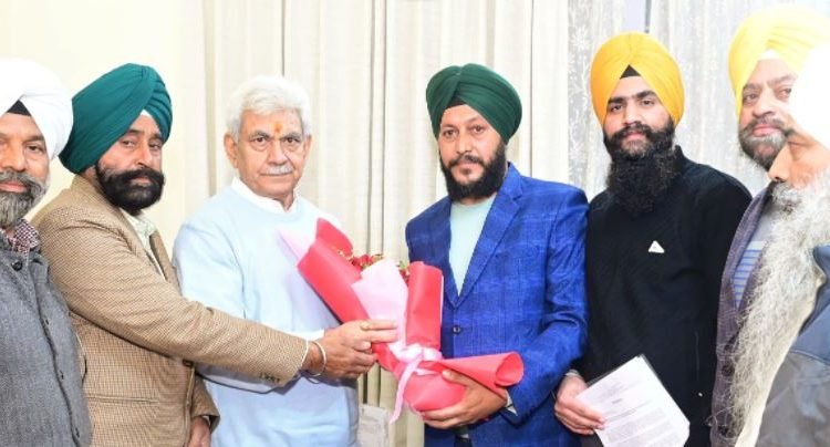 Kathua's Sikh Community Leaders Meet LG Sinha, Discuss Welfare and Infrastructure Needs