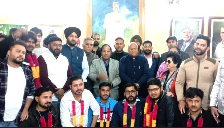 Omar Govt will fill vacant posts on fast-track basis , Says Rattan Lal Gupta