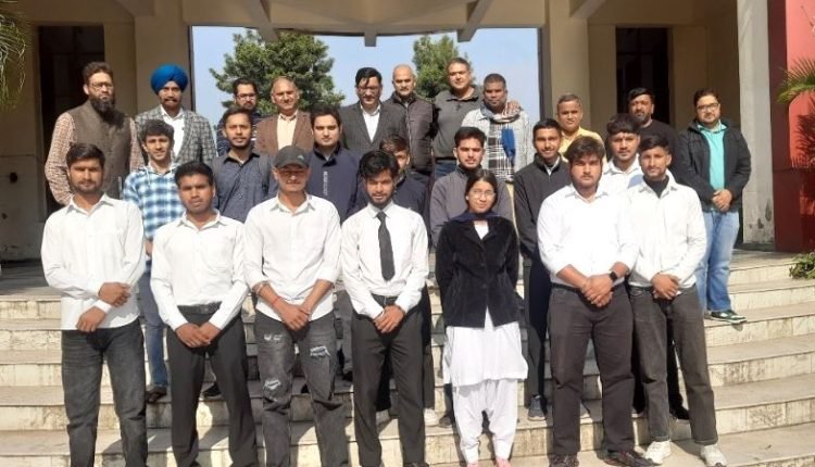 Government Polytechnic Reasi Students Visit School of Mechanical Engineering, SMVDU for Academic Exposure