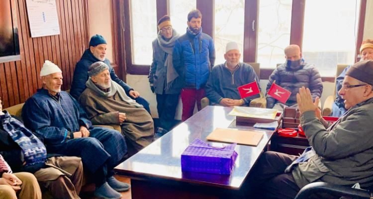 Omar Abdullah-led government committed to fulfilling all promises: Showkat Mir 