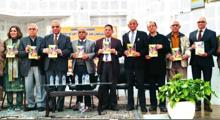 "PushpitPulkit Path Pe" Launch Inspires Dialogue on Literature and Environmental Conservation