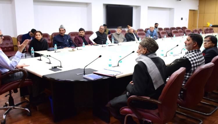 Several deputations call on Chief Minister Omar Abdullah to highlight public issues