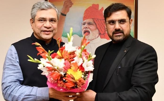 Satish Sharma calls on Union Minister Ashwini Vaishnav