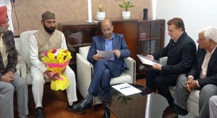 JKNC leaders push for mining policy revision, industrial revival in meeting with Advisor Wani