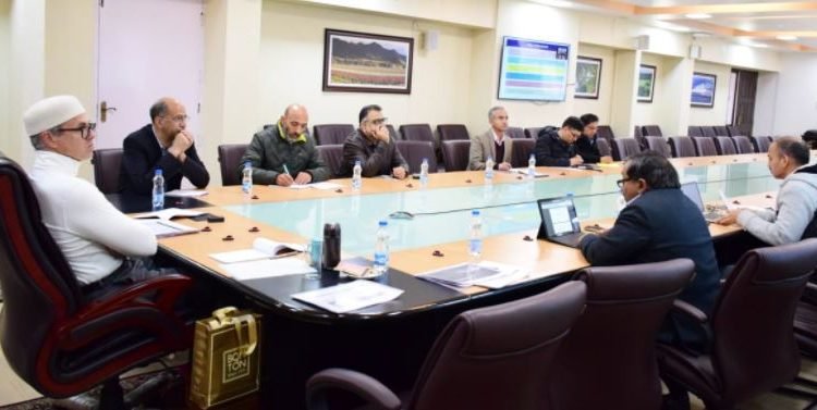 CM concludes pre-budget consultation in Kashmir, holds deliberations with public representatives of Shopian, Kupwara