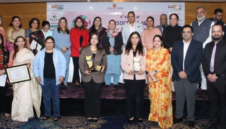 Sakina Itoo Presents “ASSOCHAM J&K Women Achievers Award – 2025” to Eight Outstanding Women