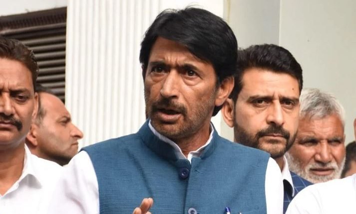 Congress Leader Mir Demands Caste Census in J&K, Calls for Legal Safeguards and Statehood Restoration